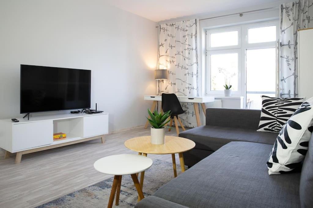 Bright By The Park & The River Apartament *